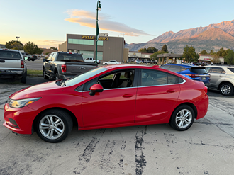 2017 Chevrolet Cruze photo 2