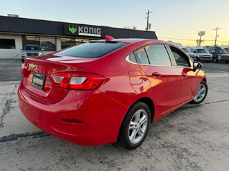 2017 Chevrolet Cruze photo 4