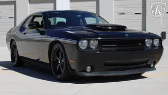 2010 Dodge Challenger photo 6