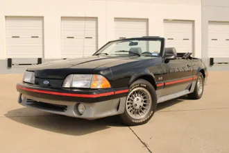 1987 Ford Mustang GT photo 3