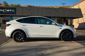 Model Y 4