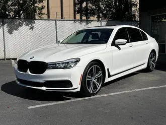 2019 BMW 7 Series 740i xDrive photo 3