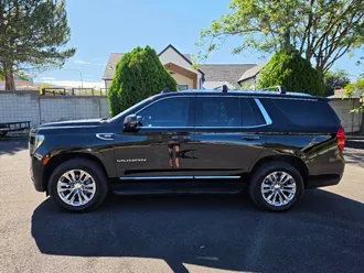 2021 GMC Yukon photo 2