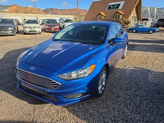 2017 Ford Fusion Hybrid photo 3
