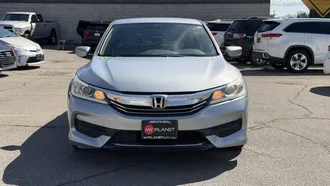 2017 Honda Accord photo 2