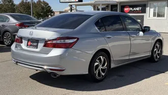 2017 Honda Accord photo 5