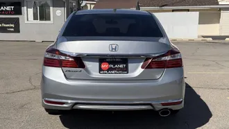 2017 Honda Accord photo 6