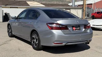 2017 Honda Accord photo 7