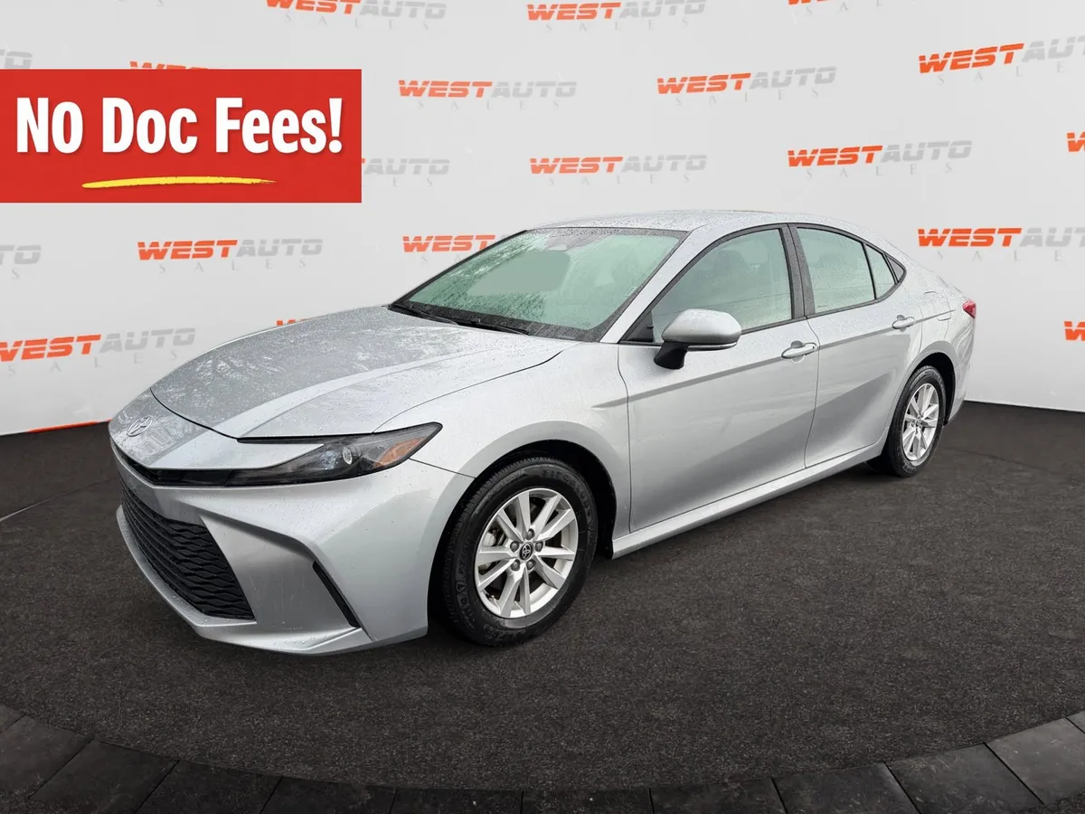 2025 Toyota Camry LE