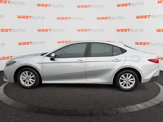 2025 Toyota Camry photo 2