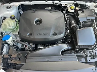2020 Volvo XC40 T4 Momentum photo 4