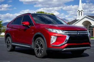 2019 MITSUBISHI ECLIPSE CROSS photo 3