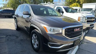 2018 GMC Acadia photo 2