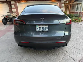 2023 Tesla Model Y photo 4
