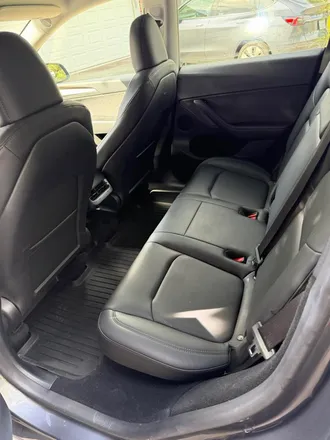 2023 Tesla Model Y photo 3