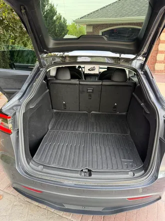 2023 Tesla Model Y photo 4