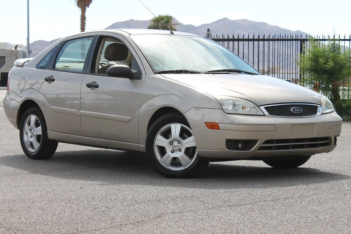 2006 Ford Focus ZX4 SES 4dr Sedan