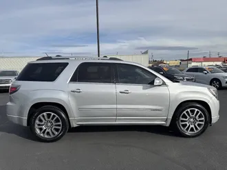 2013 GMC Acadia photo 2