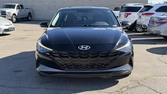 2023 Hyundai Elantra Hybrid photo 2