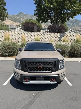 2024 Nissan Titan SV photo 2