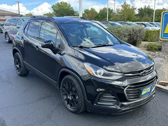 2020 Chevrolet Trax photo 2