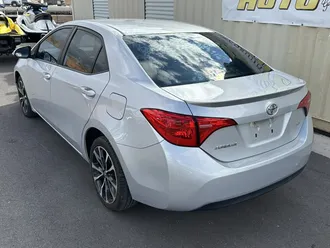 2018 Toyota Corolla photo 2