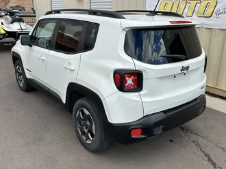 2016 Jeep Renegade photo 5