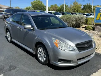 2010 Subaru Legacy photo 2