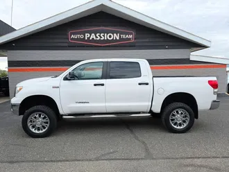 2009 Toyota Tundra CrewMax photo 2