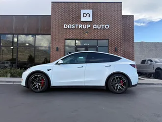 2022 Tesla Model Y photo 2