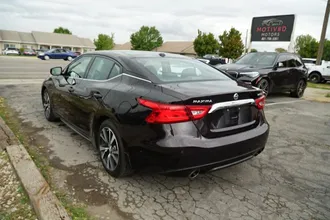 2017 Nissan Maxima photo 6