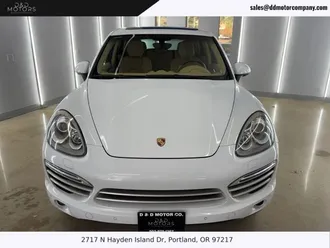 2014 Porsche Cayenne photo 2