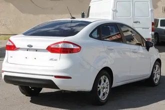 2015 Ford Fiesta photo 7