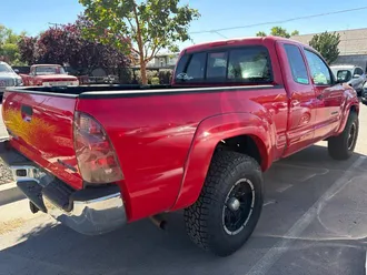 2006 Toyota Tacoma photo 2