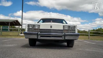 1985 Oldsmobile Toronado photo 3