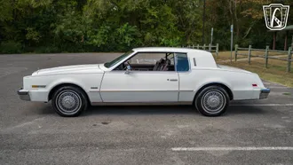 1985 Oldsmobile Toronado photo 4