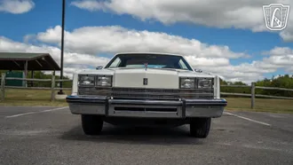 1985 Oldsmobile Toronado photo 5