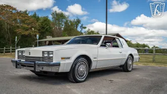 1985 Oldsmobile Toronado photo 7