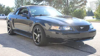 2000 Ford Mustang GT photo 2