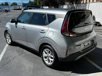 2023 Kia Soul LX photo 5