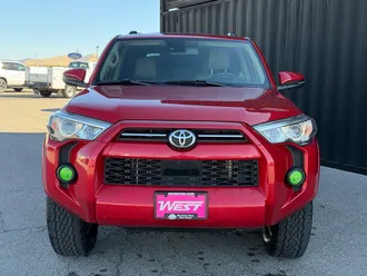 2020 Toyota 4Runner photo 2
