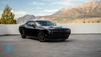 2015 Dodge Challenger photo 2