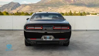 2015 Dodge Challenger photo 4
