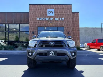 2013 Toyota Tacoma photo 2