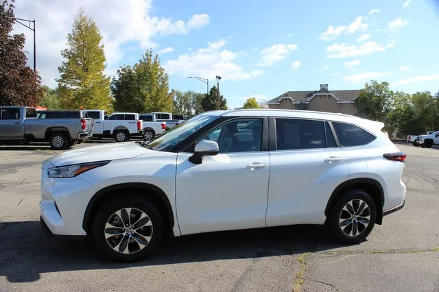 2026 TOYOTA HIGHLANDER
