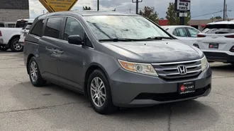 2011 Honda Odyssey photo 3