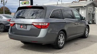 2011 Honda Odyssey photo 5