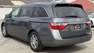 2011 Honda Odyssey photo 7
