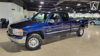 1999 GMC Sierra photo 2