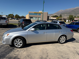 2010 Toyota Avalon photo 2